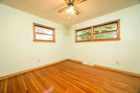 5014 Avondale Street Duluth MN 55804