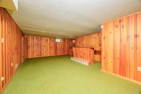 5014 Avondale Street Duluth MN 55804