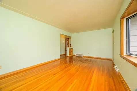 5014 Avondale Street Duluth MN 55804