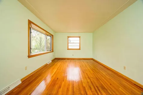 5014 Avondale Street Duluth MN 55804