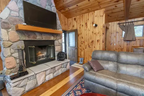 12586 Gunflint Trail Grand Marais MN 55604