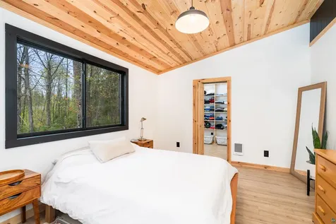 5915 Old Miller Trunk Highway Duluth MN 55811