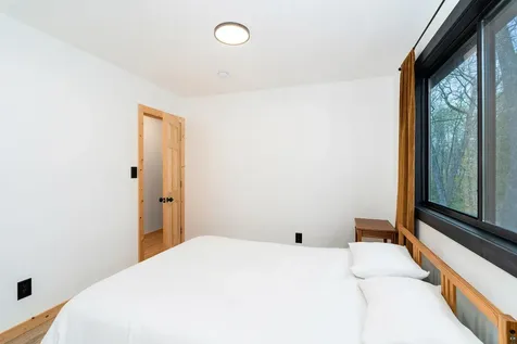 5915 Old Miller Trunk Highway Duluth MN 55811