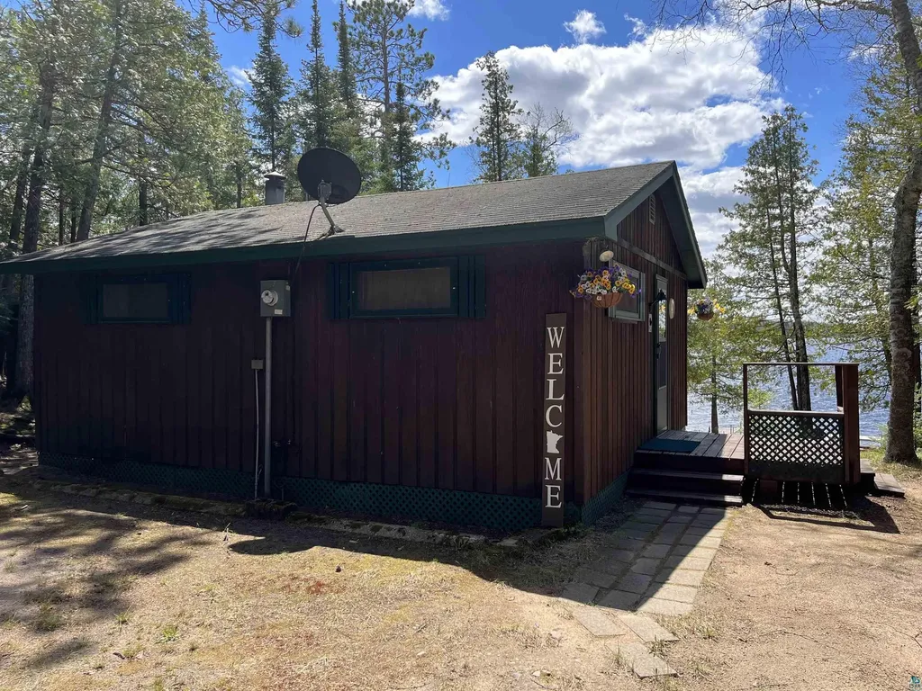 10493 Lake Drive Hibbing MN 55742