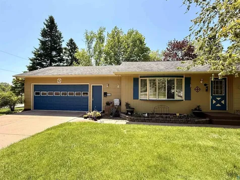 714 W 5th Street Washburn WI 54891