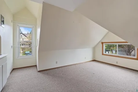 1931 E Superior Street Duluth MN 55812
