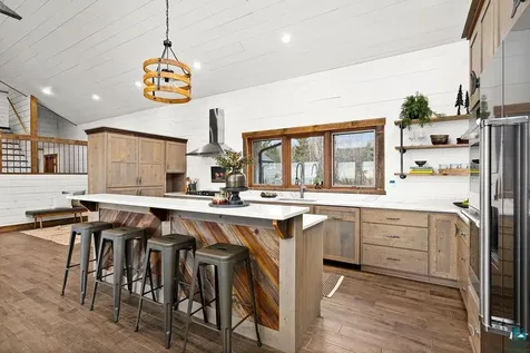 6164 Kennedy's Landing Road Silver Bay MN 55614