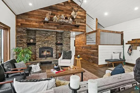 6164 Kennedy's Landing Road Silver Bay MN 55614