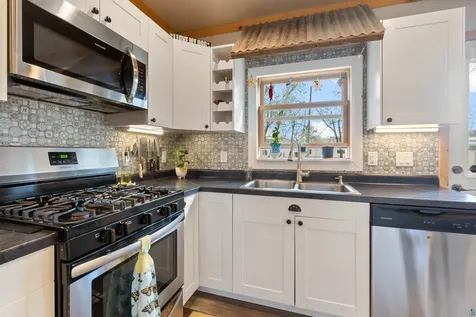 1815 E 12th Street Superior WI 54880