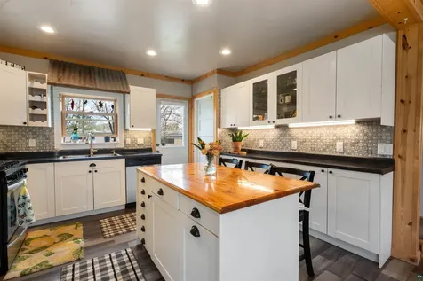 1815 E 12th Street Superior WI 54880