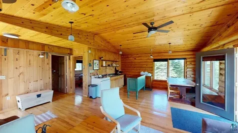 109 Tom Overlook Trail Hovland MN 55606