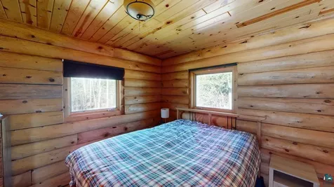 109 Tom Overlook Trail Hovland MN 55606