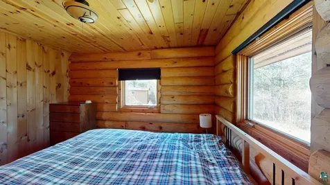 109 Tom Overlook Trail Hovland MN 55606
