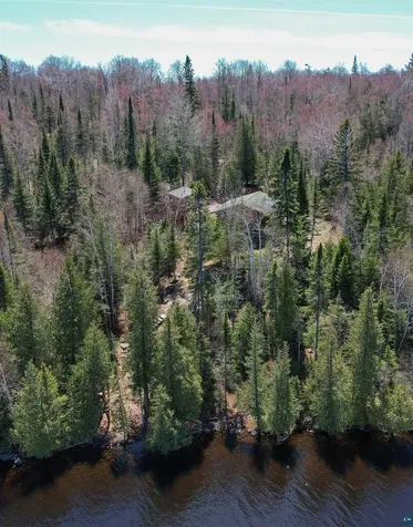109 Tom Overlook Trail Hovland MN 55606