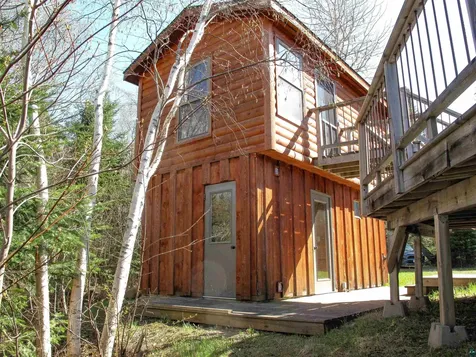 109 Tom Overlook Trail Hovland MN 55606