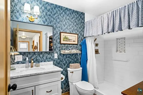 33 Billings Lane Superior WI 54880