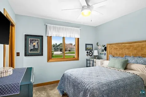33 Billings Lane Superior WI 54880
