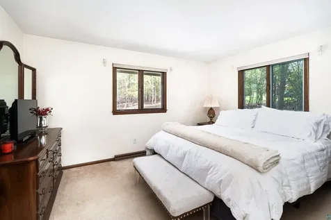 2144 Harvard Avenue Duluth MN 55803