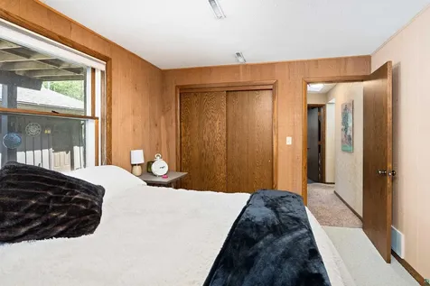 2144 Harvard Avenue Duluth MN 55803
