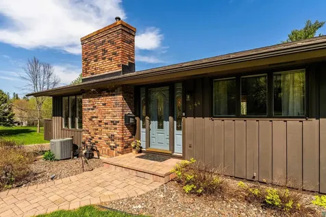 2144 Harvard Avenue Duluth MN 55803