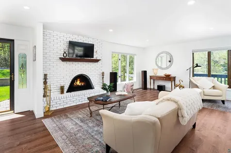 2144 Harvard Avenue Duluth MN 55803