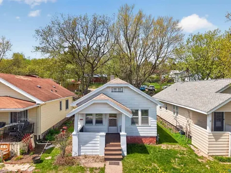 2711 W 9th Street Duluth MN 55806