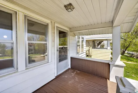 2711 W 9th Street Duluth MN 55806