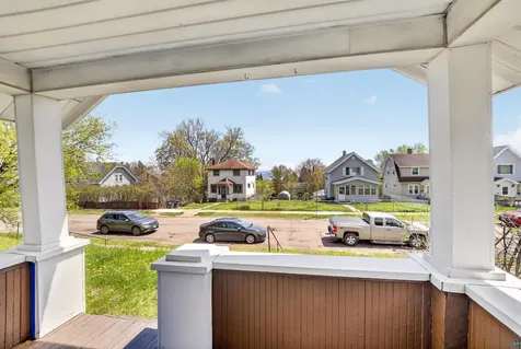2711 W 9th Street Duluth MN 55806