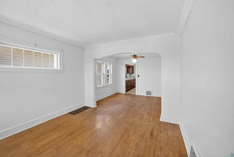 2711 W 9th Street Duluth MN 55806