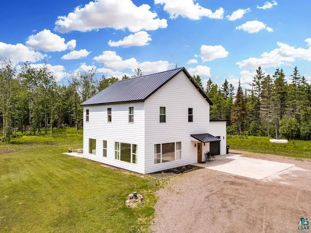 1825 Shilhon Road Duluth MN 55804