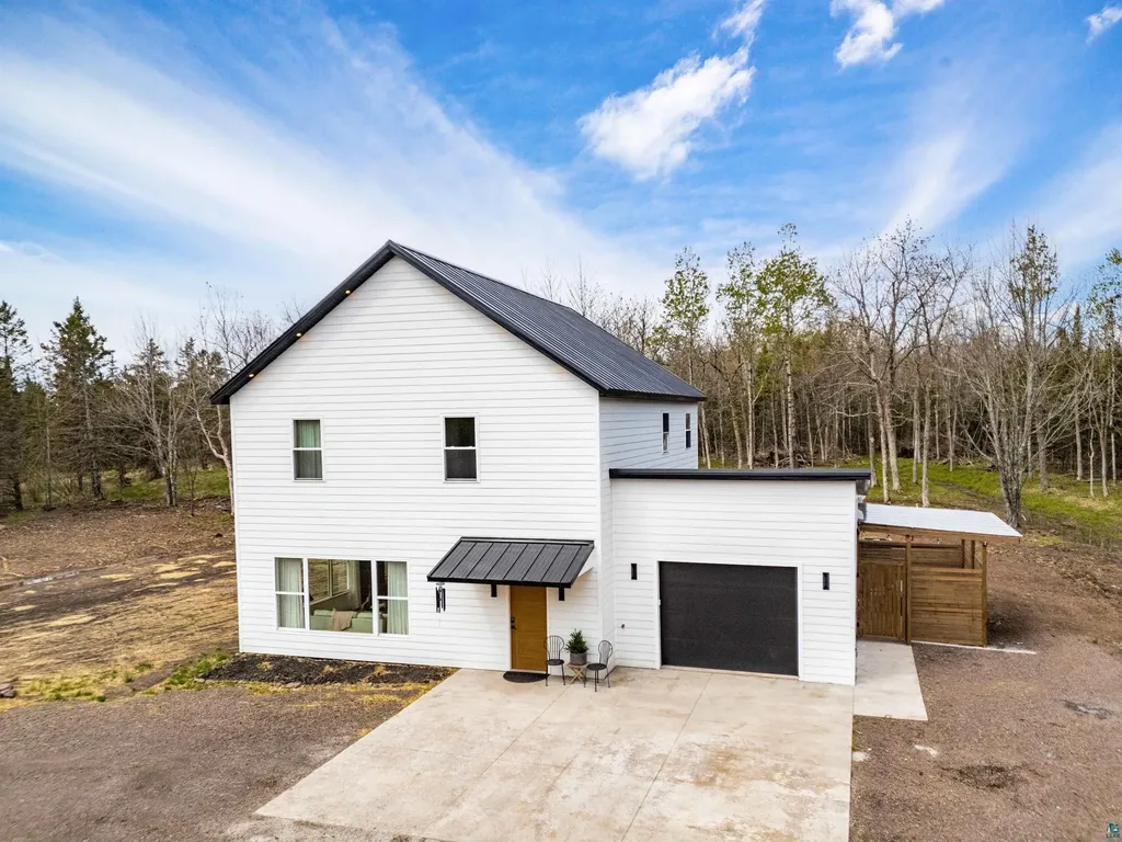 1825 Shilhon Road Duluth MN 55804