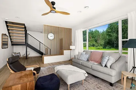 1825 Shilhon Road Duluth MN 55804