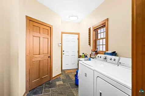 4087 Loggers Trail Two Harbors MN 55616