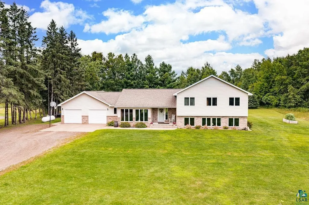 321 Carriage Hill Drive Hinckley MN 55037