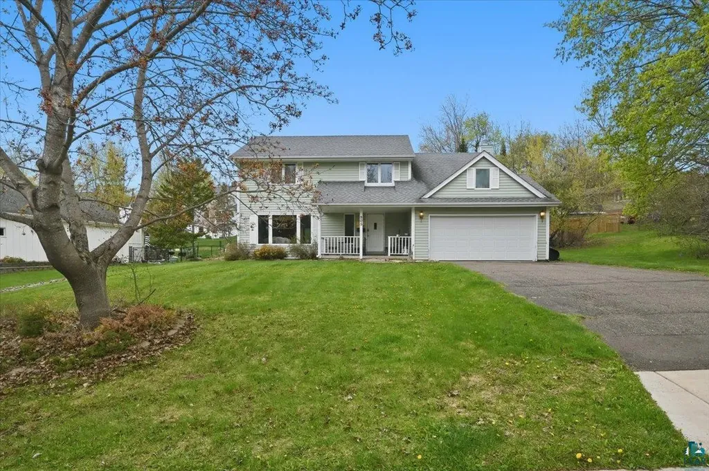 905 Mellwood Avenue Duluth MN 55804