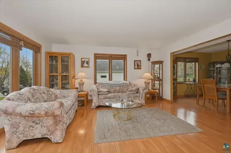905 Mellwood Avenue Duluth MN 55804