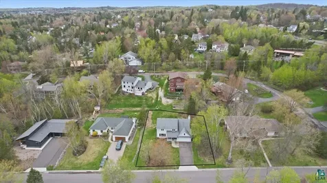 905 Mellwood Avenue Duluth MN 55804