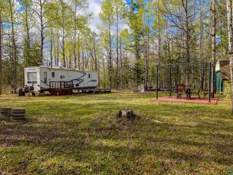 992 Nemadji River Road Holyoke MN 55749