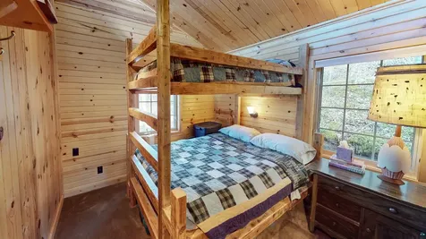 45 S Bearskin Road Grand Marais MN 55604