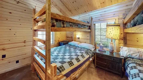 45 S Bearskin Road Grand Marais MN 55604