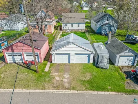 1107 Douglas Avenue Eveleth MN 55734-0000