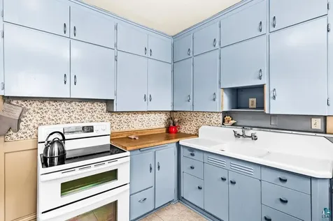 4431 Robinson Street Duluth MN 55804