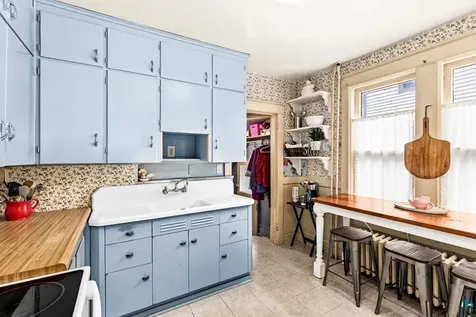 4431 Robinson Street Duluth MN 55804