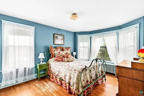 4431 Robinson Street Duluth MN 55804