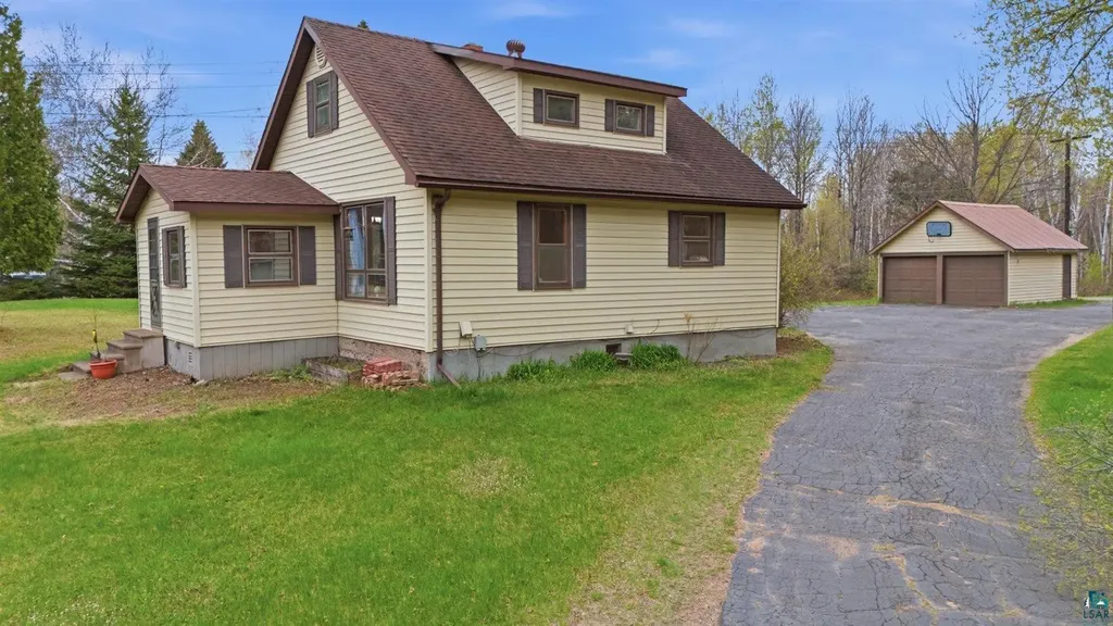 4781 Cedar Island Drive Eveleth MN 55734