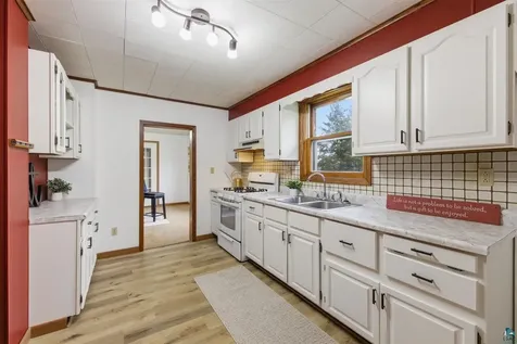 4781 Cedar Island Drive Eveleth MN 55734