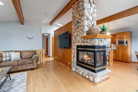 7024 Van Road Duluth MN 55803