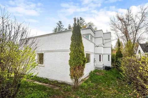 4631 London Road Duluth MN 55804