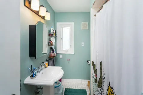 4631 London Road Duluth MN 55804