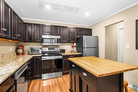 3717 Chambersburg Avenue Duluth MN 55811